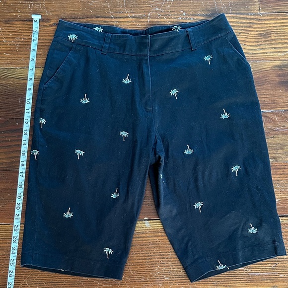 Briggs New York Pants - Briggs New York Women's Black Bermuda Shorts with Embroidered Palms